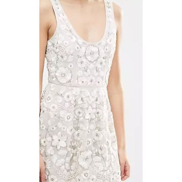 Needle & Thread Blossom Embroidered Dress NWT Sz. 4 - Picture 3 of 13